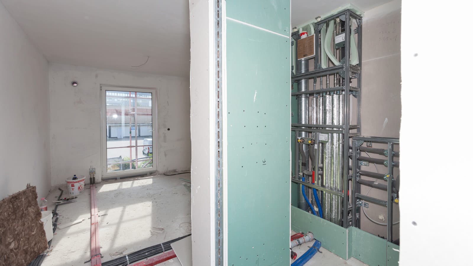 The industrially prefabricated Geberit GIS installation system for the complete supply and drainage system shortened the construction time by three months (© Geberit) The industrially prefabricated Geberit GIS installation system for the complete supply and drainage system shortened the construction time by three months (© Geberit)